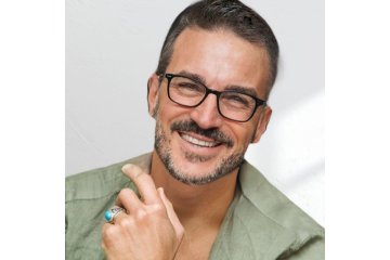 António